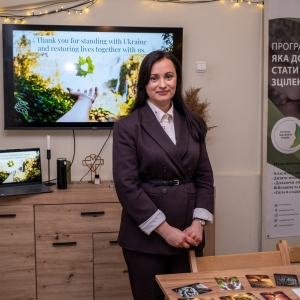 "Hos Bibelselskabet kunne jeg lade Gud få en tydelig plads i arbejdet med at genopbygge mennesker, der har oplevet tab, traumer, skader og sorg,” siger Yana Reznikova, der leder Bibelselskabets traumearbejde i det vestlige Ukraine. Foto: Oleg Sirotkin.