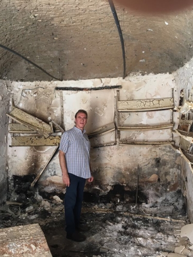 Nabil Omiesh i great Mary Church i Qaraqosh, Irak. Foto: Wassim Keloonchy