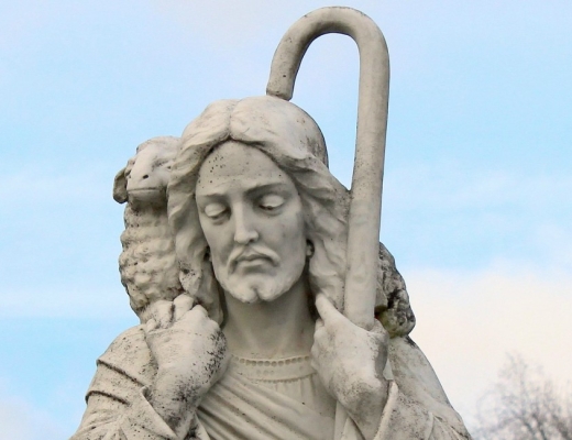 Lammet optræder flere steder i Det Gamle Testamente, hvor det blev brugt som offerdyr. Ifølge Kirsten Nielsen, har man senere lagt mere betydning i lammet, og set det som et symbol på Jesus der dør for vore synder. Foto: Pixabay.