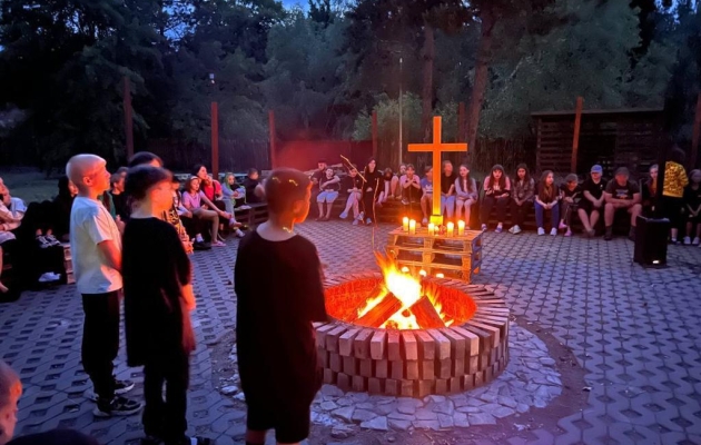 Samling om bålet