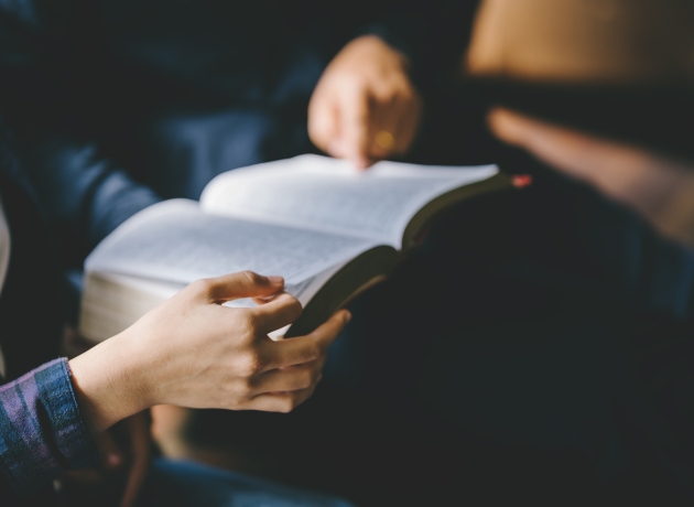 Bibel. Foto: Deemerwha studio / Shutterstock.